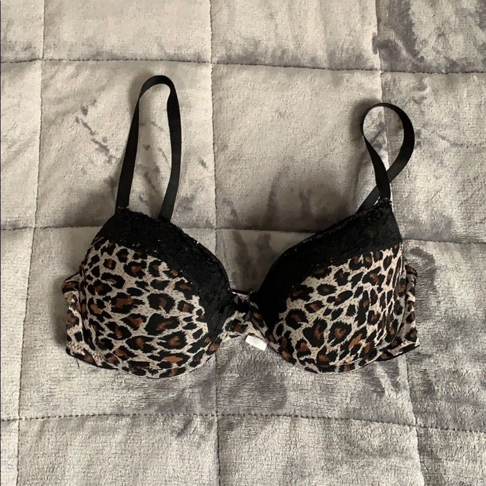 Jezebel bra 34B